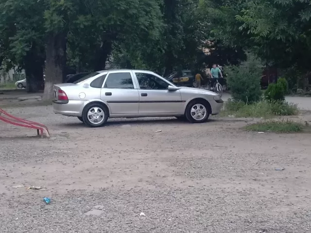 Opel Vectra B 1, avtobaza.tj