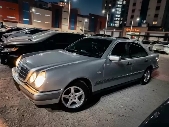 Mercedes-Benz E class, 1996 1, avtobaza.tj