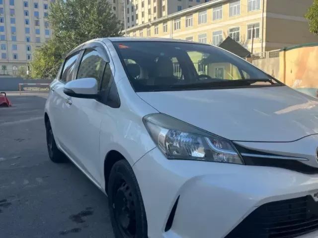 Toyota Vitz 1, avtobaza.tj