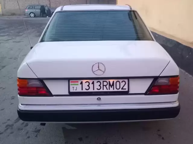 Mercedes-Benz W124, 1991 1, avtobaza.tj