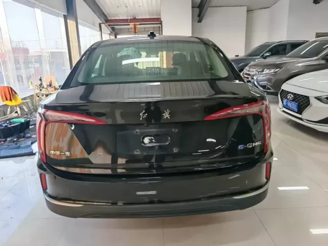 Hongqi E-QM5, 2024 1, avtobaza.tj
