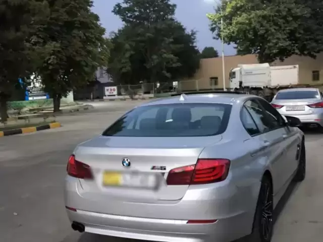 BMW 5 Series 520, 2014 1, avtobaza.tj