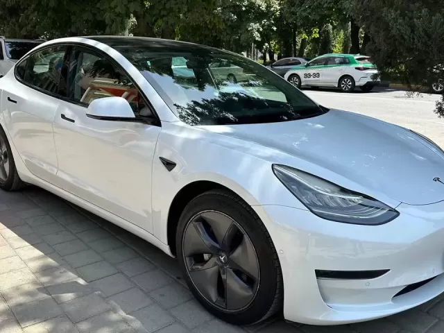 Tesla Model 3 1, avtobaza.tj