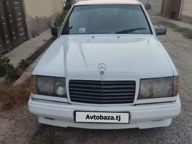 Mercedes-Benz E class 1, avtobaza.tj