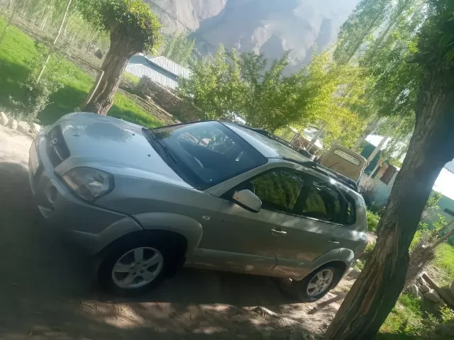 Hyundai Tucson 1, avtobaza.tj