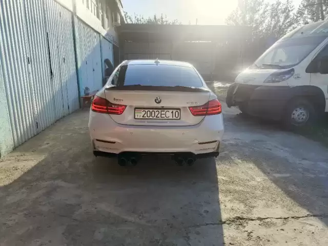 BMW M4, 2016 1, avtobaza.tj